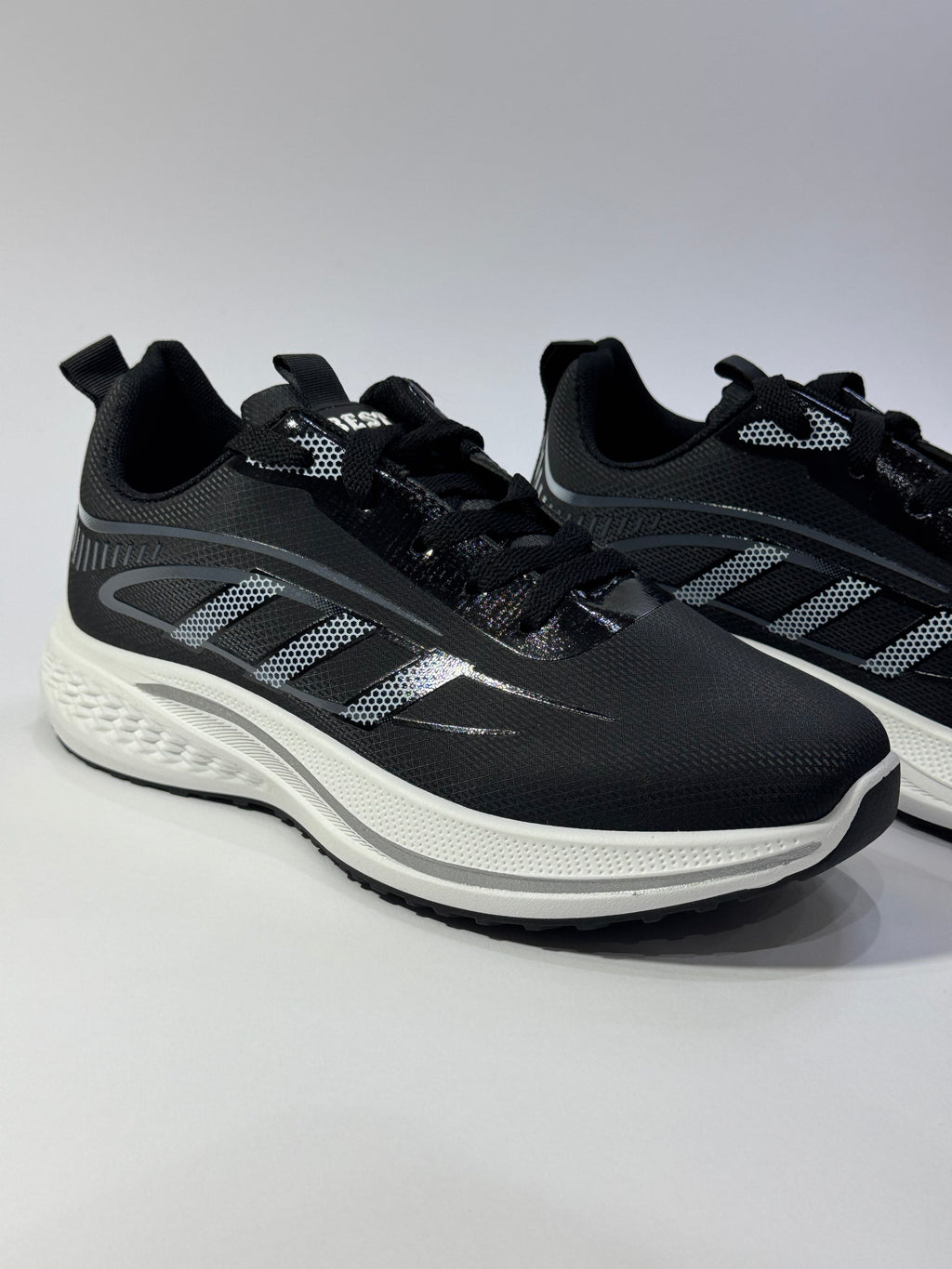 Area22 Signature Black حذاء