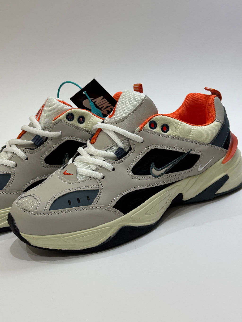 حذاء نايك سنيكر